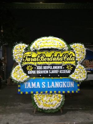 Papan Bunga Duka di Kronjo